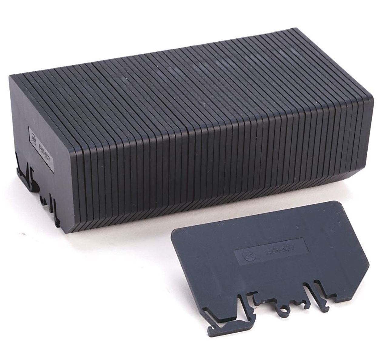 ترمینال بلوک ENDPLATTE مدلAllen Bradley 1492-N37