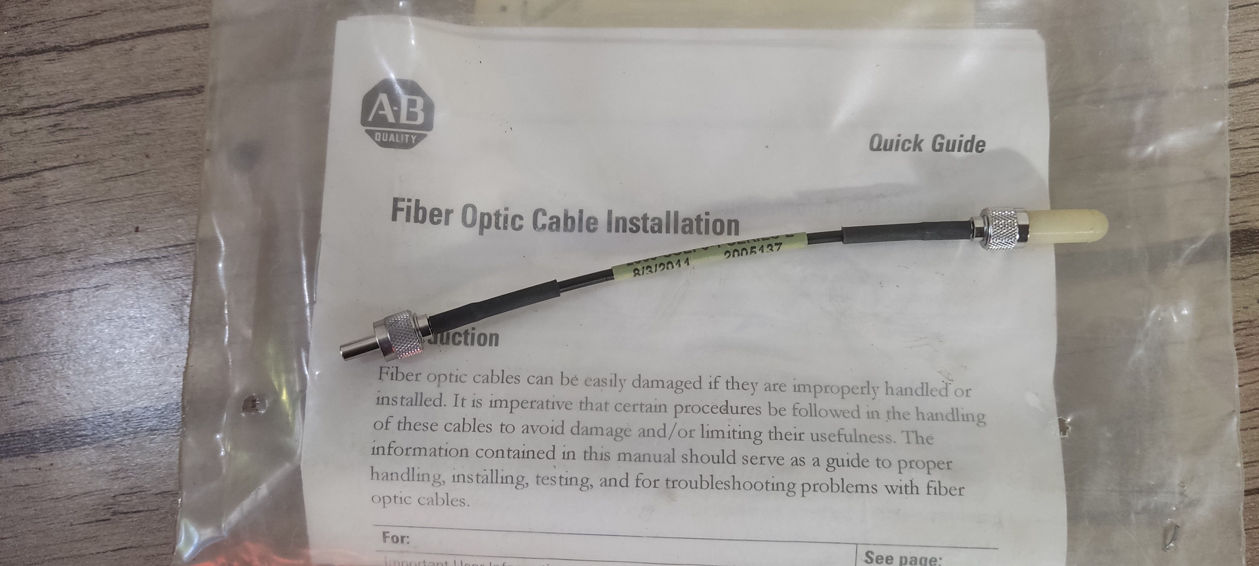 کابل فیبر نوری مدلallen bradley 2090-SCEP0-1