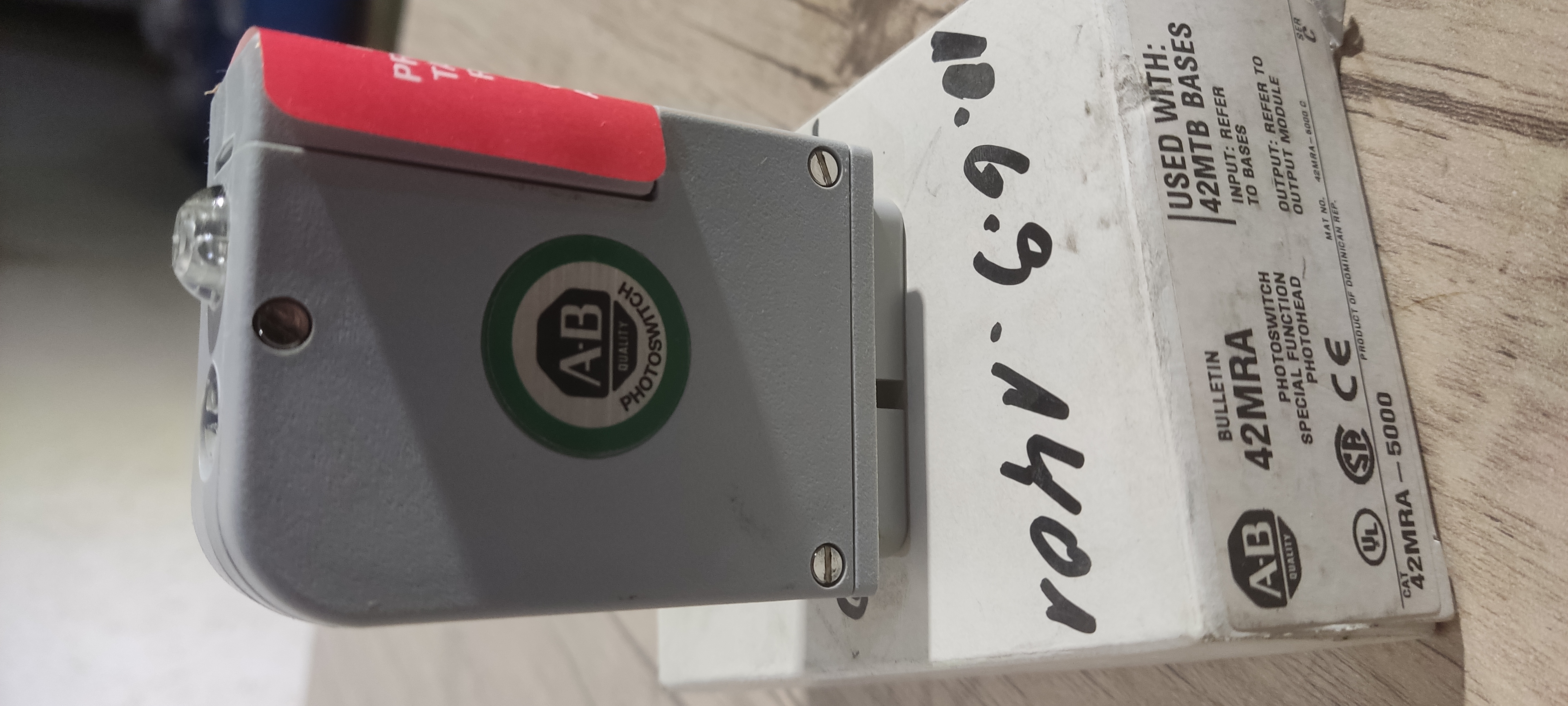 فوتوالکتریک سنسور مدل Allen Bradly 42MRA-5000