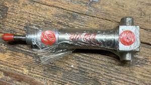 سیلندر پنوماتیک مدل BRT041D